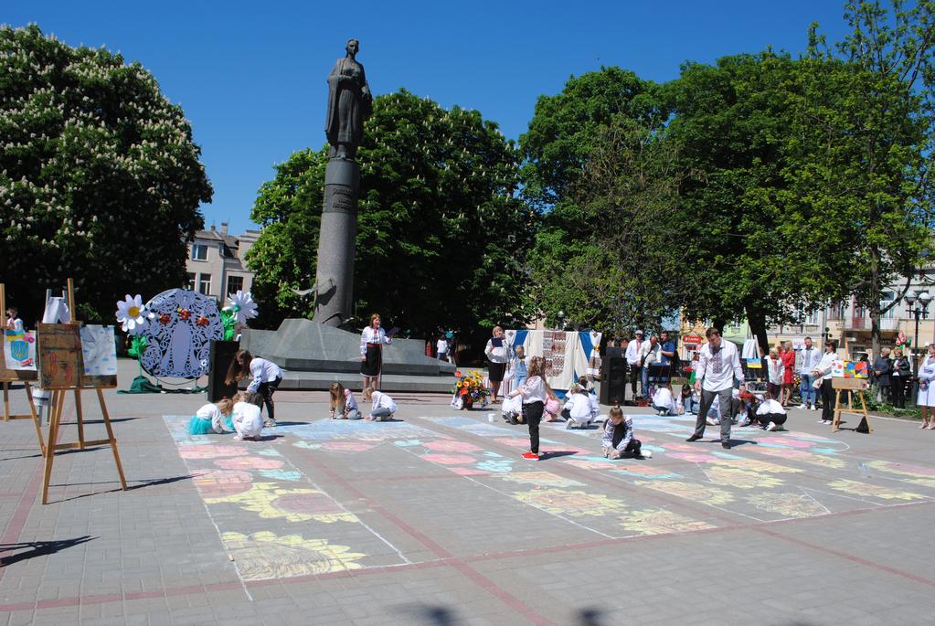 Дитячий МИР – кольору веселки
