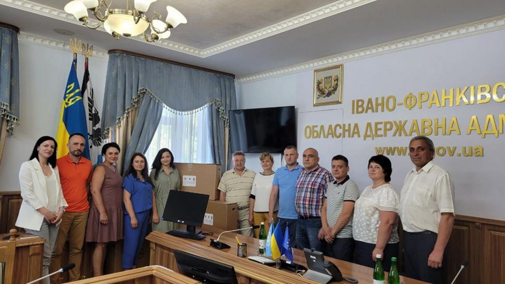 Рогатинський ЦНАП отримав нове комп'ютерне обладнання