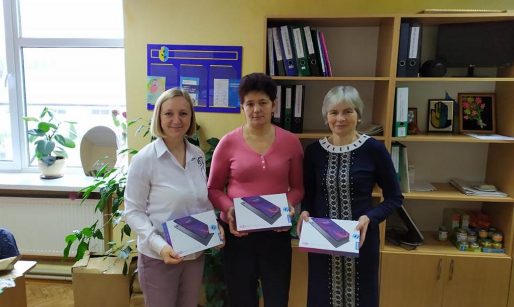 Фахівці соцслужб отримали планшети