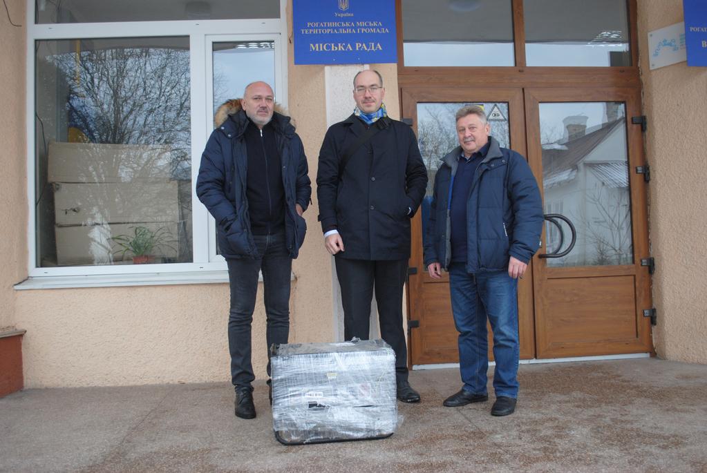 Продовжують дарувати світло допомоги 