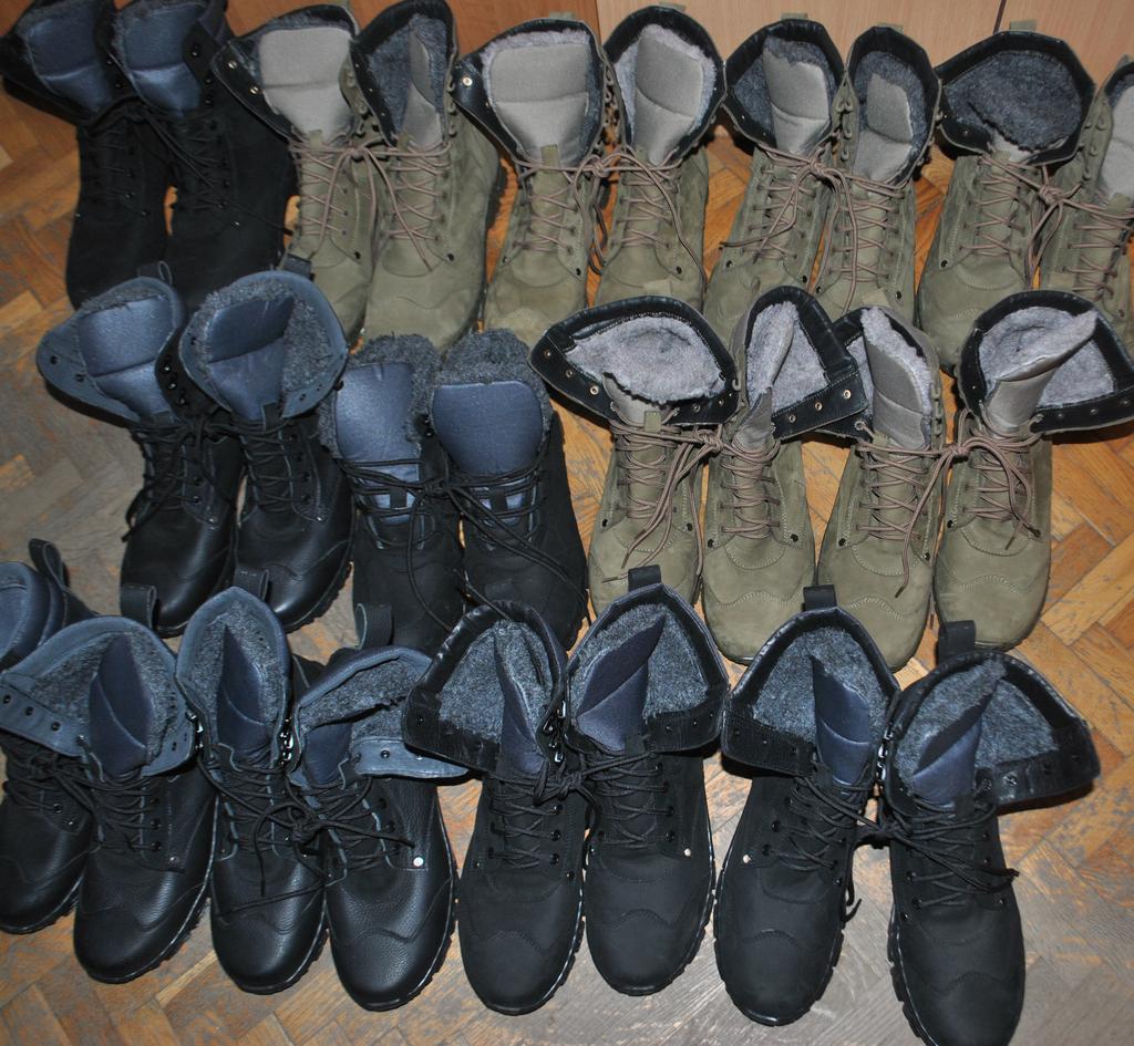 Допомога ЗСУ теплим одягом триває