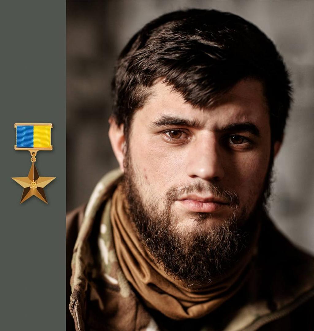 Рогатинська громада на колінах проводжає в останню дорогу Да Вінчі