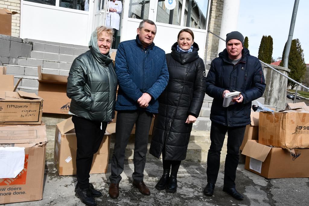 ФОТОРЕПОРТАЖ: Понад 5 тонн людської любові 