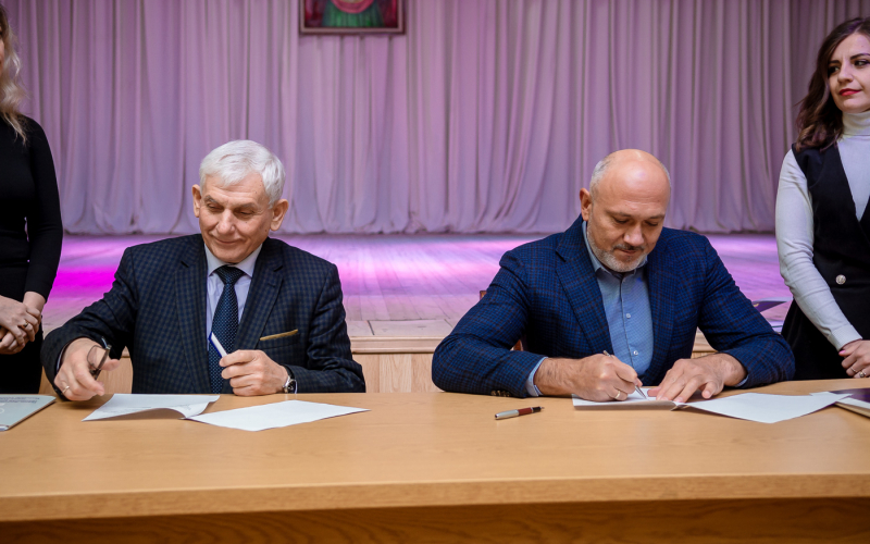 Рогатинська громада підписала договір про співпрацю з Івано-Франківським університетом нафти і газу 