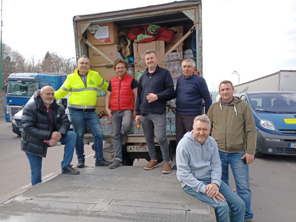 Міста-партнери передали Рогатину гуманітарну допомогу
