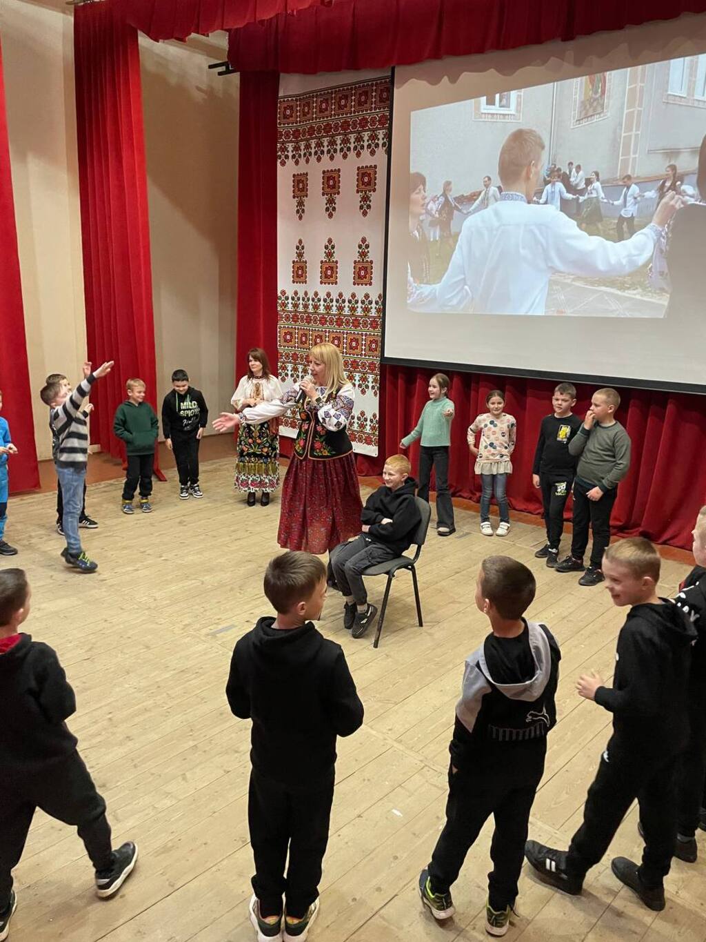 Відбувся майстер-клас  з вивчення великодніх гаївок «Вийся, гаївко, вийся»