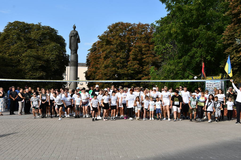 Відбувся патріотичний забіг  «Шаную воїнів, біжу за героїв України»