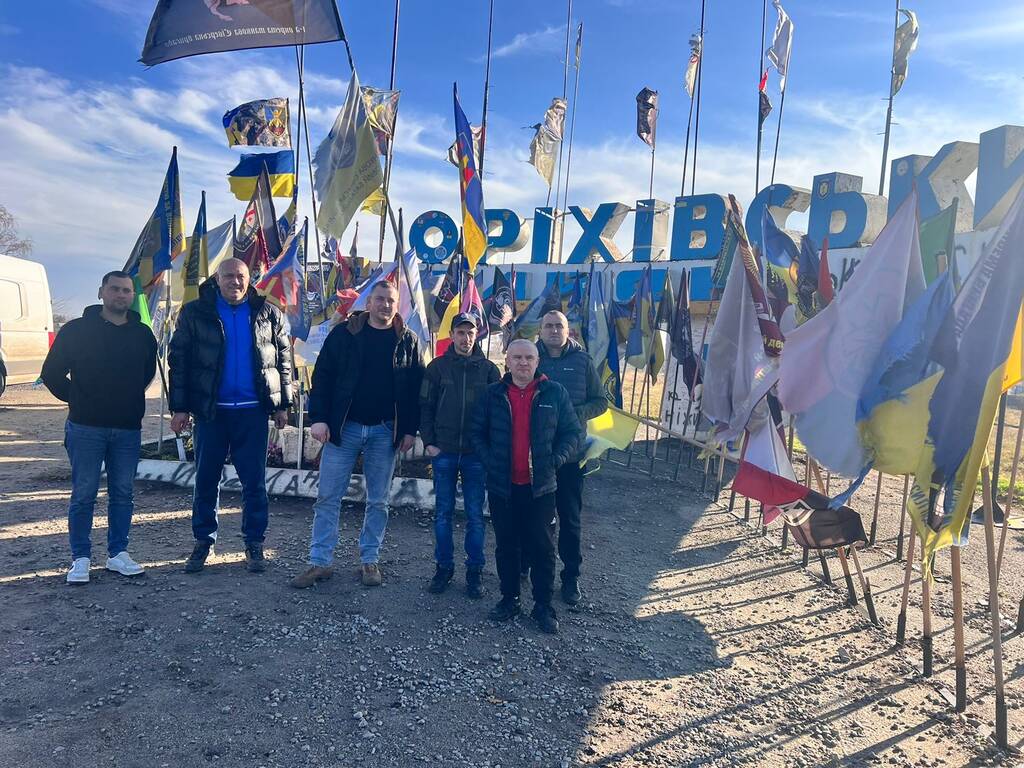 Доставили «пташок» та РЕБи  нашим незламним