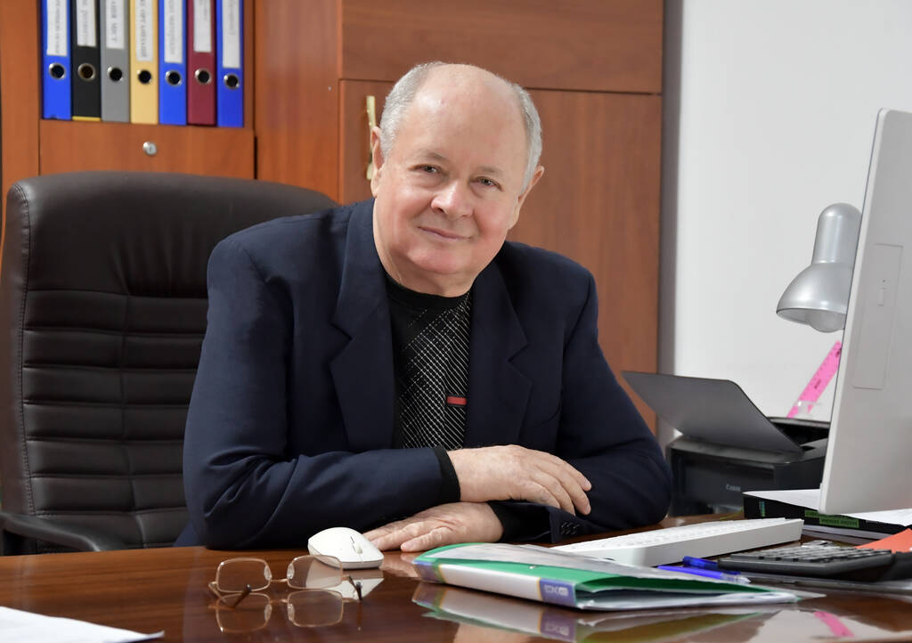 Перший заступник міського голови  Микола Григорович  ШИНКАР