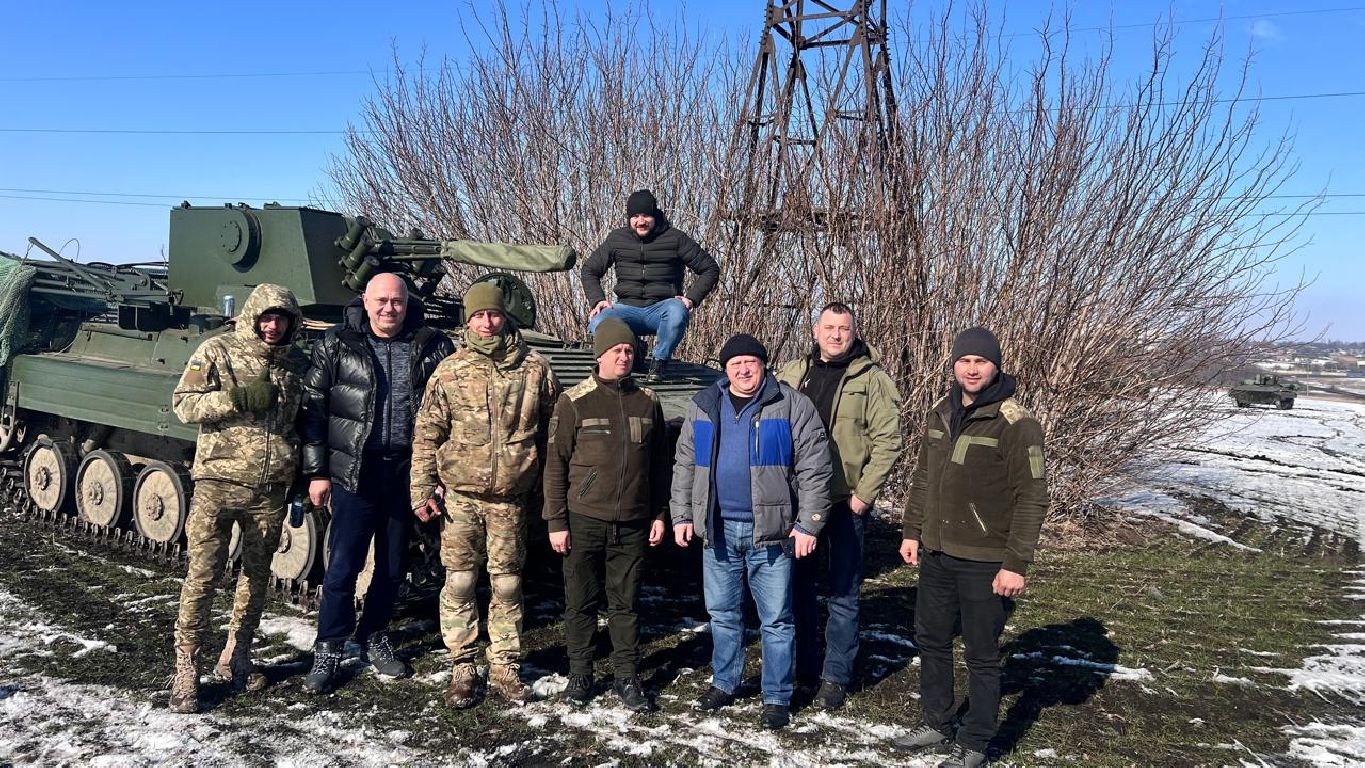 Від тилу до передової: вантаж турботи, віри та Перемоги